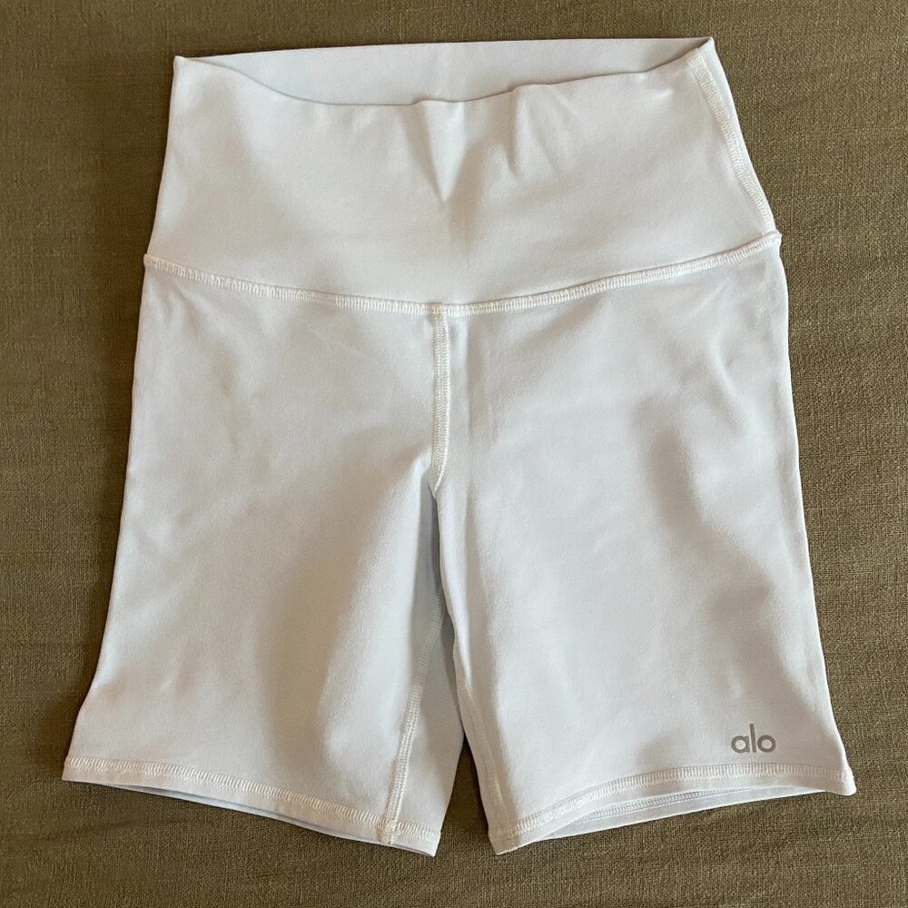 7" High-Waist Biker Short